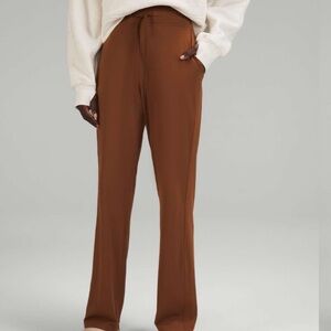 Lululemon Ready to Rulu Straight-Leg High-Rise Pant
Roasted Brown